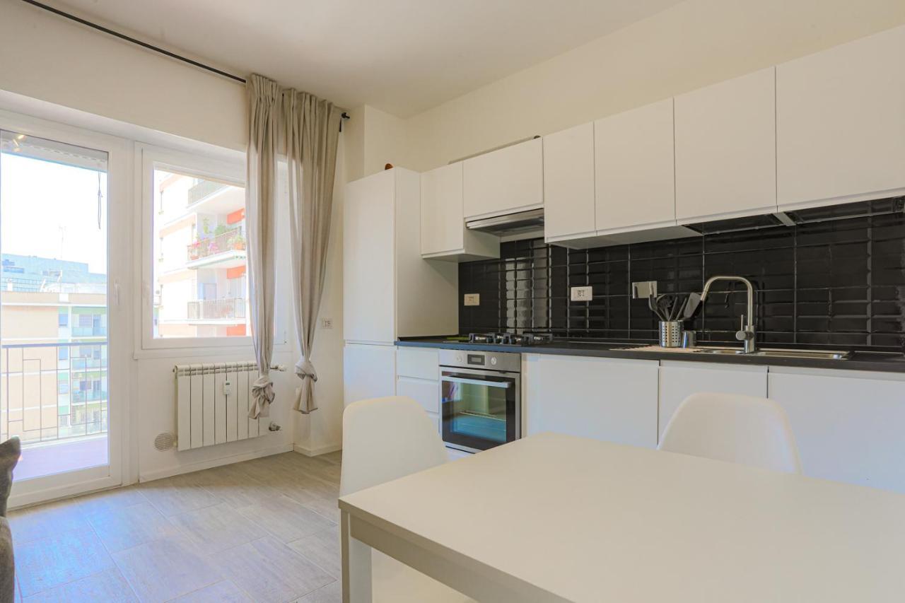 Tiburtina Flam Guest House Рим Екстериор снимка