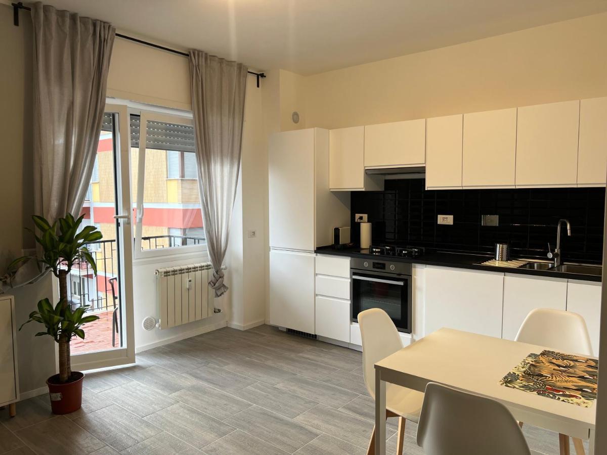 Tiburtina Flam Guest House Рим Екстериор снимка